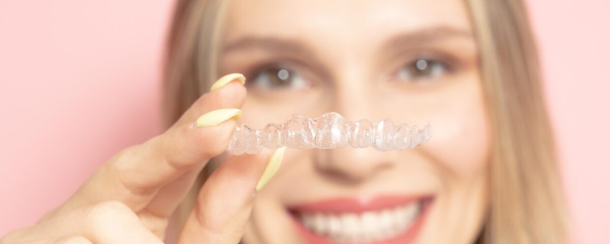 Cómo funciona la tecnología Invisalign? ¡El tratamiento más avanzado para  alinear tus dientes!